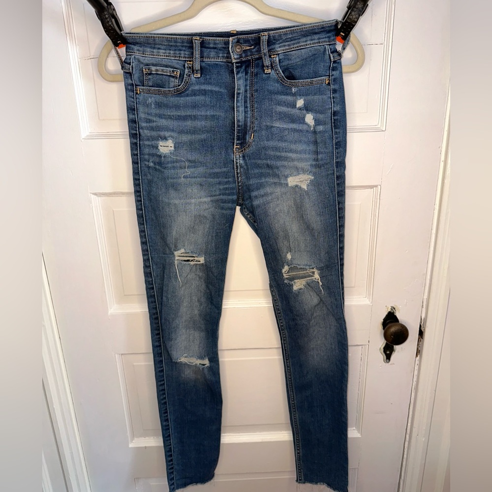 Hollister Ripped Blue Ultra-High Rise Super Skinny Jeans | Size: 3s, W26, L38